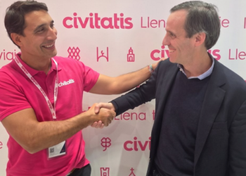 Civitatis y Despegar firman una alianza estratégica global para la distribución de tours y actividades