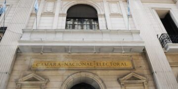 Declaran nulo el DNU que pasaba el trámite de ciudadanía a Migraciones
