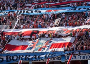 FIFA prohibió banderas y elementos sobre las Islas Malvinas para Argentina-Inglaterra