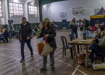 «Más servicios en tu barrio» funcionará de martes a viernes en Parque Avellaneda, Villa Lugano, Liniers y Villa Soldati