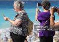 La dependencia del celular en mayores e 65 años