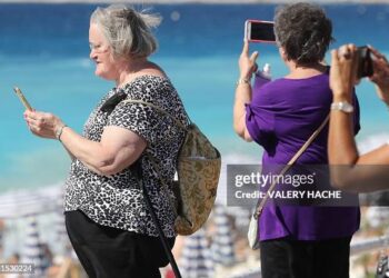 La dependencia del celular en mayores e 65 años