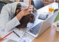 Expertos anuncian un agotamiento extremo y estrès de trabajadores en empresas