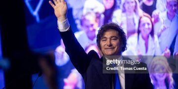 Javier Milei afirmó que “no hay recesión” y dijo que quienes piden un dólar más caro “son unos cobardes”