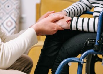 Ordenan al GCBA garantizar una vivienda accesible a una menor con una discapacidad grave